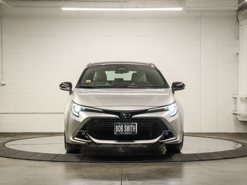 Used 2023 Toyota Corolla XSE FWD image 2