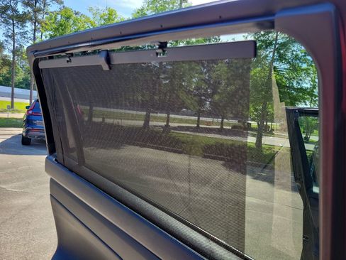 Used 2023 Toyota Highlander XLE FWD image 33