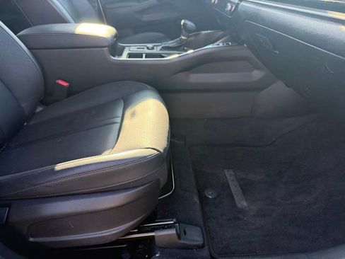 Used 2025 Kia Sorento S image 15