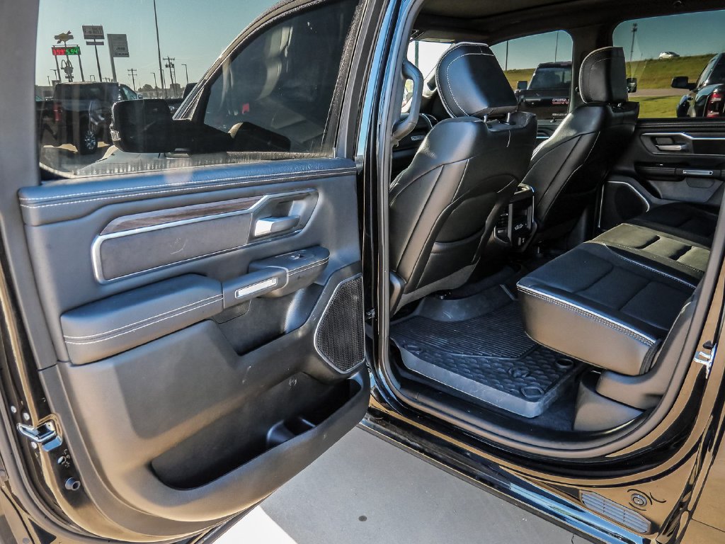 Used 2025 RAM 1500 Laramie w/ Sport Appearance Package AWD/4WD image 27