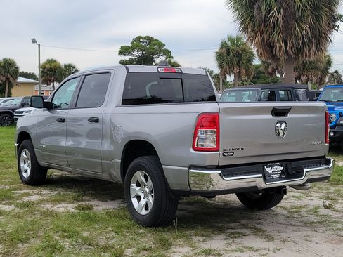 Used 2023 RAM 1500 Big Horn AWD/4WD image 3