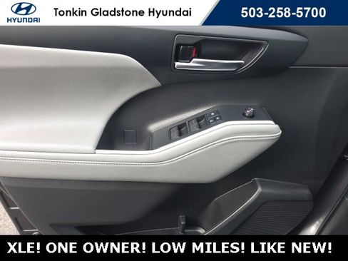 Used 2022 Toyota Highlander XLE image 10