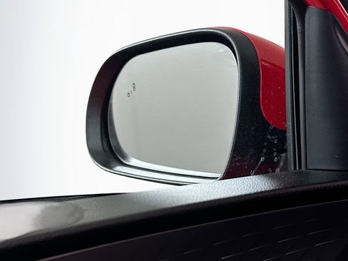 Used 2025 Kia Soul LX w/ LX Technology Package FWD image 16