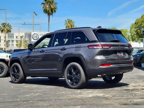 New 2026 Jeep Grand Cherokee Limited w/ Limited Altitude Package AWD/4WD image 2