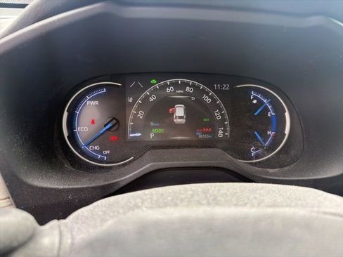 Used 2023 Toyota RAV4 XLE w/ Convenience Package AWD/4WD image 4