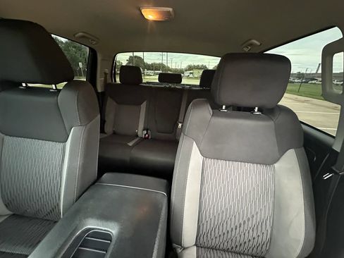 Used 2017 Toyota Tundra SR5 w/ SR5 Upgrade Package AWD/4WD image 15