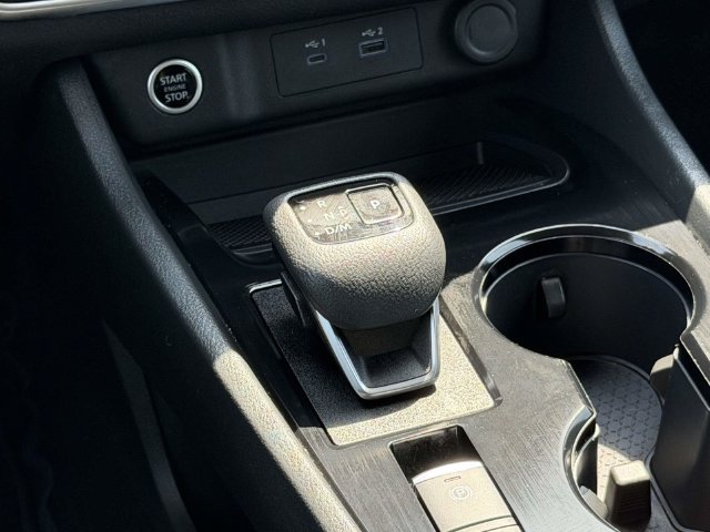 Used 2023 Nissan Rogue S AWD/4WD image 22