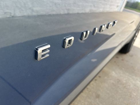 Used 2025 Chevrolet Equinox LT w/ Convenience Package II AWD/4WD image 9
