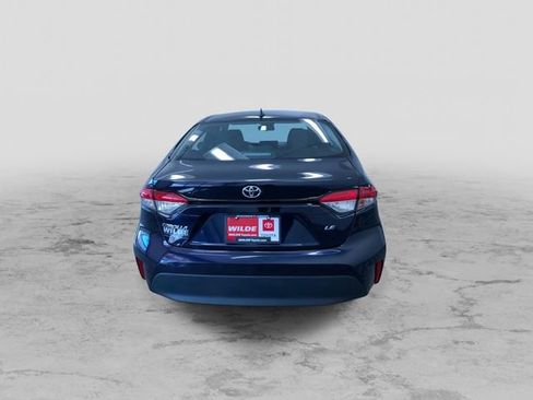 Certified 2025 Toyota Corolla LE image 8