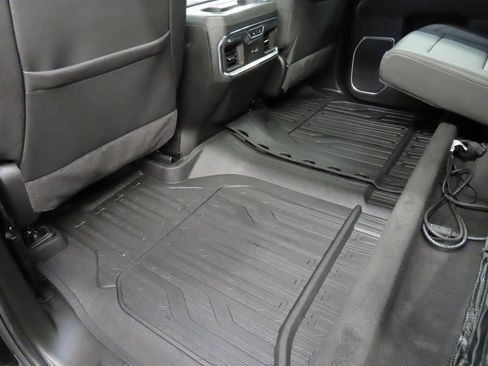 Used 2025 GMC Sierra 2500 SLT image 52