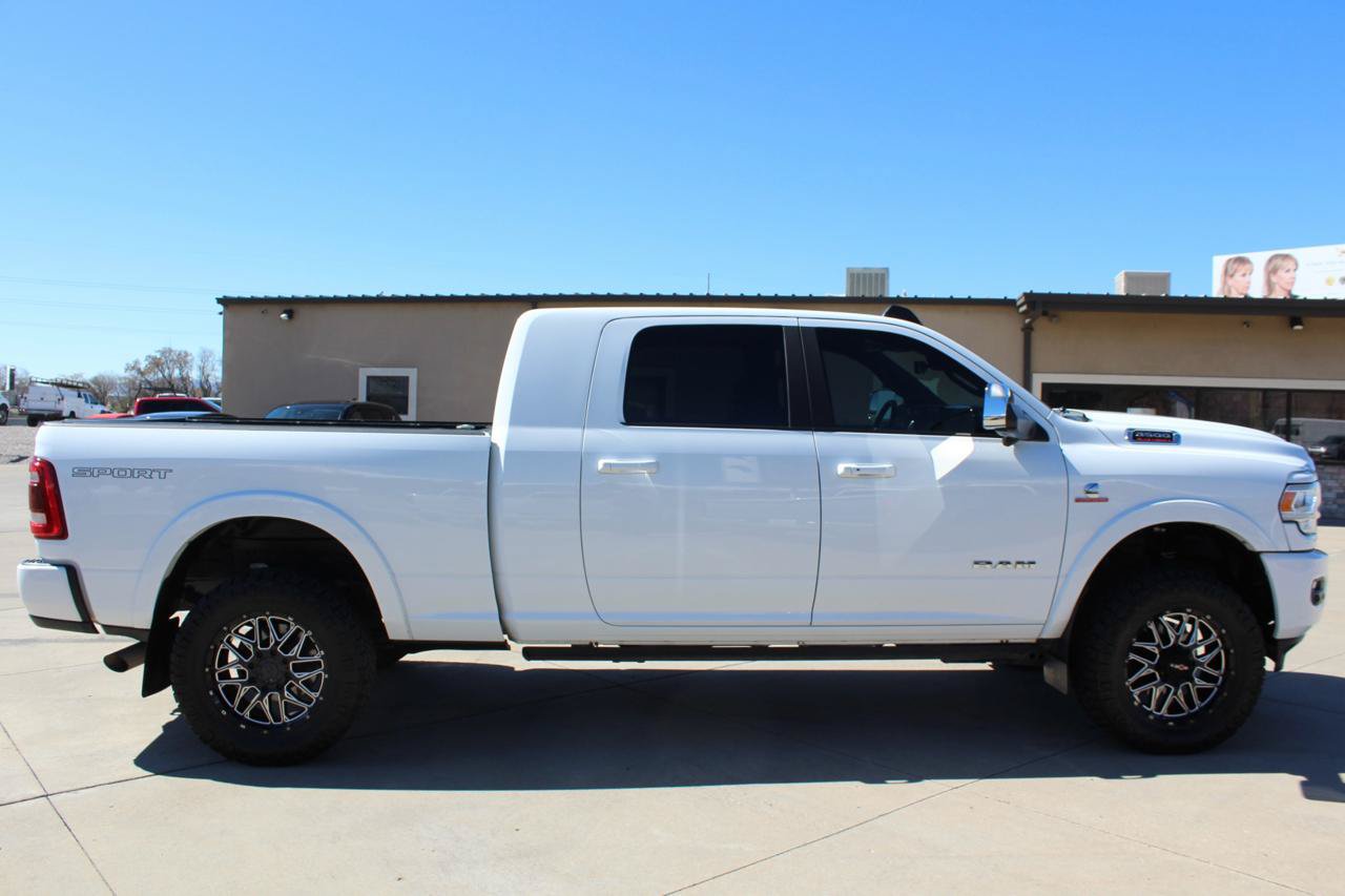 Used 2022 RAM 3500 Laramie AWD/4WD image 12