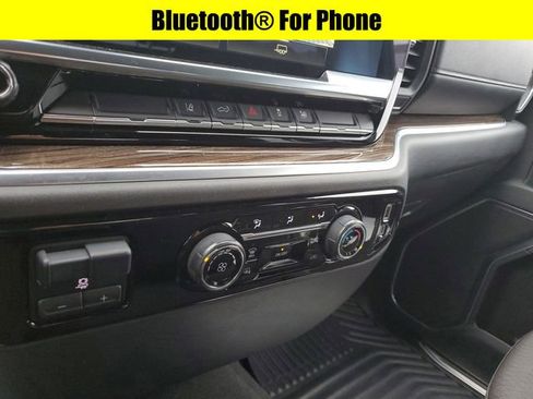 Used 2024 Chevrolet Silverado 2500 LT AWD/4WD image 18