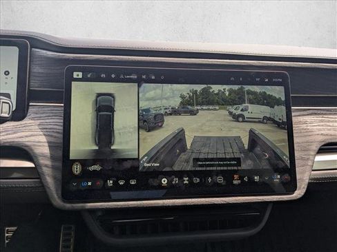 Used 2022 Rivian R1T Adventure AWD/4WD image 11