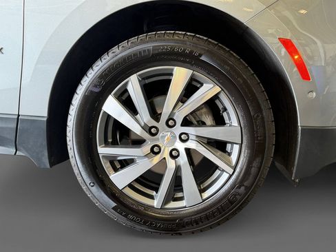 Used 2023 Chevrolet Equinox Premier FWD image 8