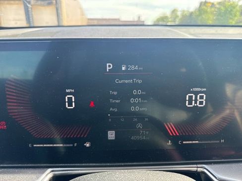 Certified 2024 Kia Sorento S w/ Panoramic Sunroof Package AWD/4WD image 10