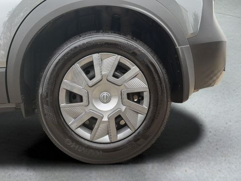 Used 2025 Nissan Kicks S FWD image 26