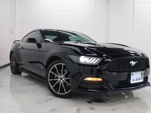 Used 2015 Ford Mustang Coupe RWD image 2