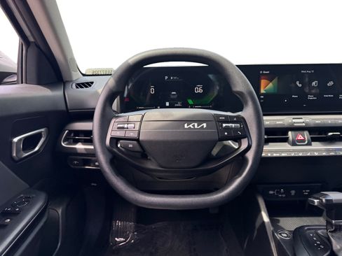 Used 2025 Kia K4 FWD image 12