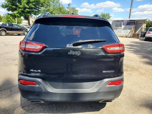 Used 2016 Jeep Cherokee Sport AWD/4WD image 6