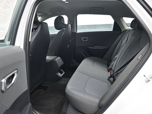 Used 2025 Kia K4 FWD image 28