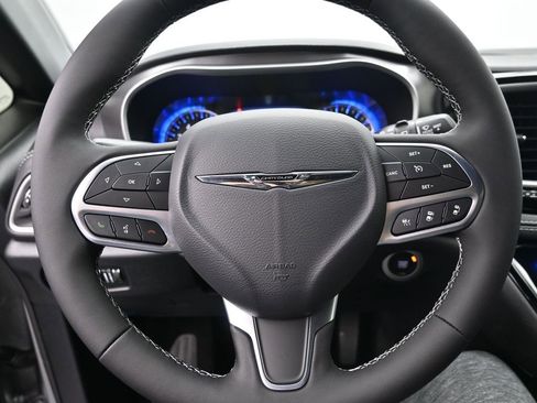 New 2026 Chrysler Pacifica Select image 14