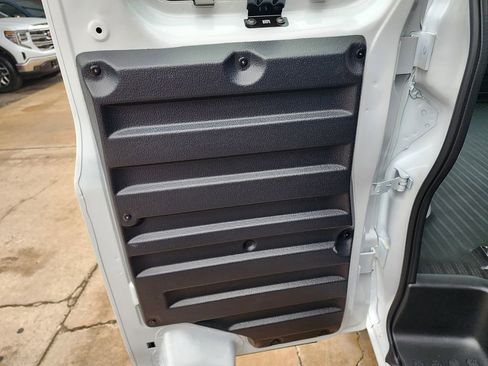 New 2026 GMC Savana 2500 RWD image 38