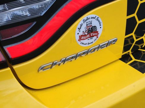 Used 2017 Dodge Charger R/T RWD image 15