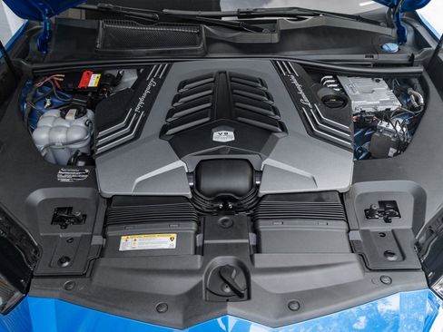 Used 2020 Lamborghini Urus image 45