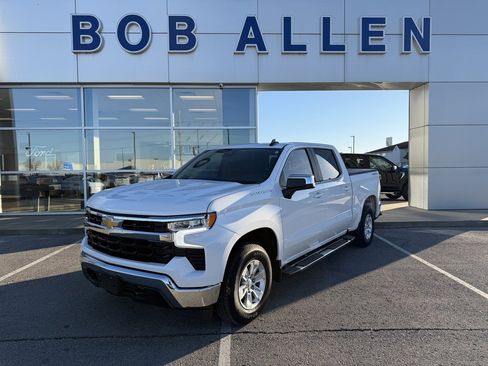 Used 2022 Chevrolet Silverado 1500 LT image 1