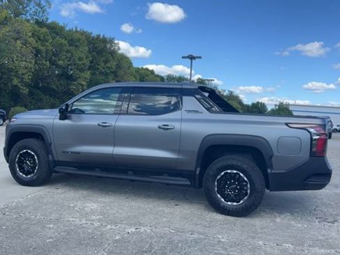 New 2026 Chevrolet Silverado EV Trail Boss image 6