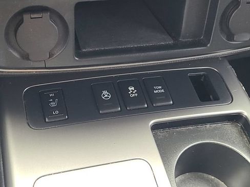 Used 2015 Nissan Armada Platinum AWD/4WD image 23