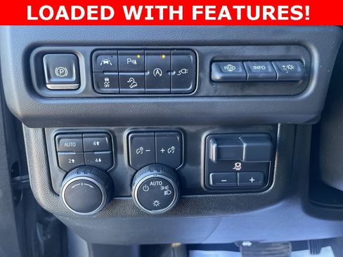 Used 2021 Chevrolet Suburban Premier w/ Premium Package image 15