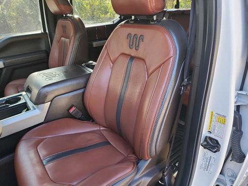 Used 2019 Ford F250 King Ranch w/ Chrome Package image 19