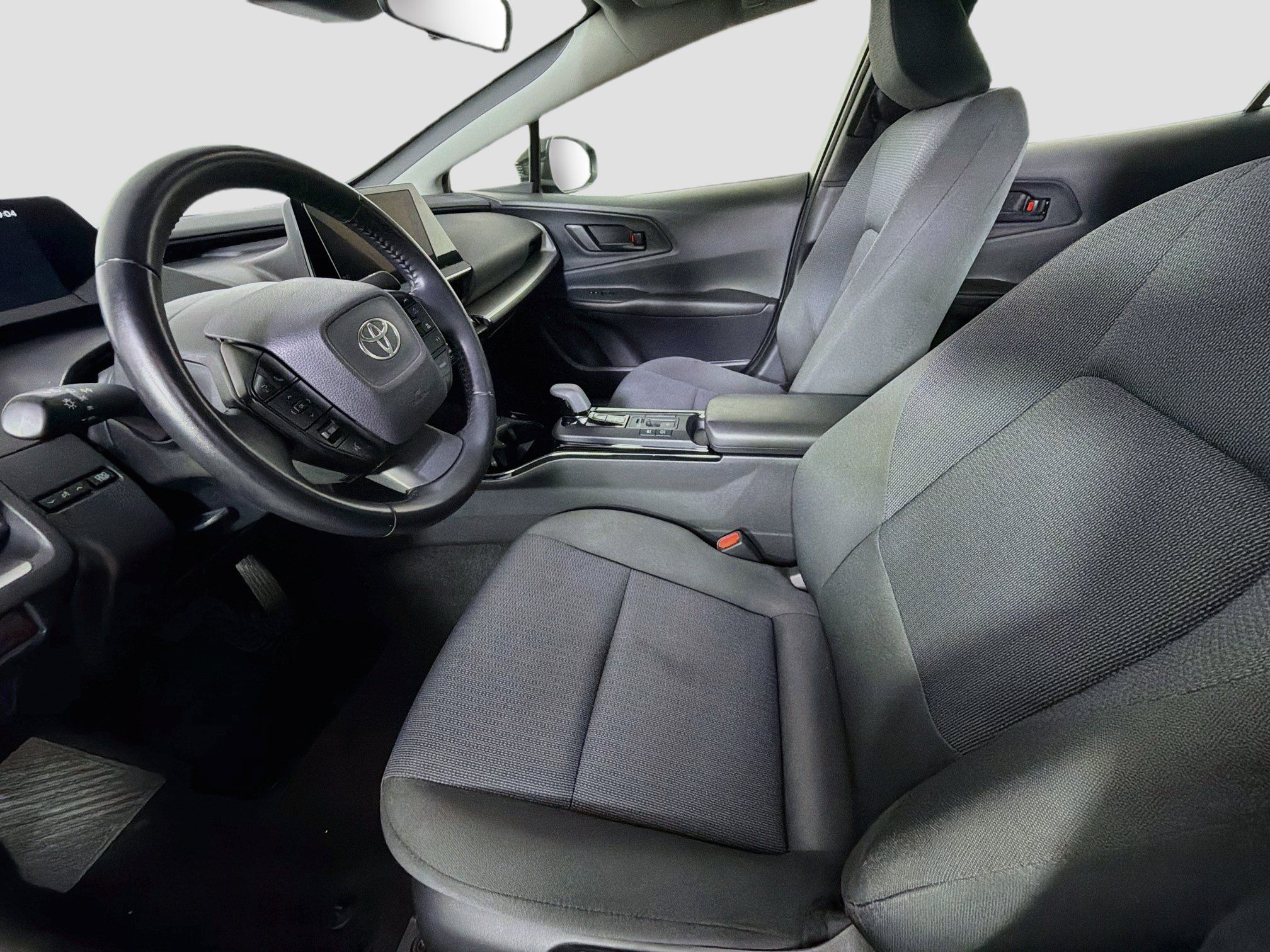 Used 2024 Toyota Prius LE FWD image 13