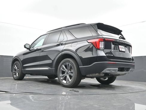 Used 2025 Ford Explorer Active w/ Active Comfort Package AWD/4WD image 47