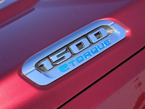Used 2022 RAM 1500 Big Horn AWD/4WD image 11