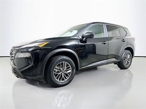 Used 2024 Nissan Rogue S image 3