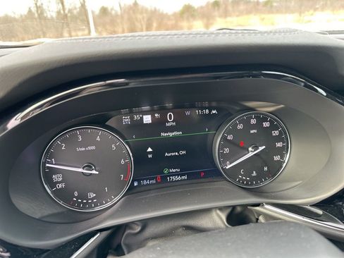 Used 2023 Buick Envision Avenir image 9