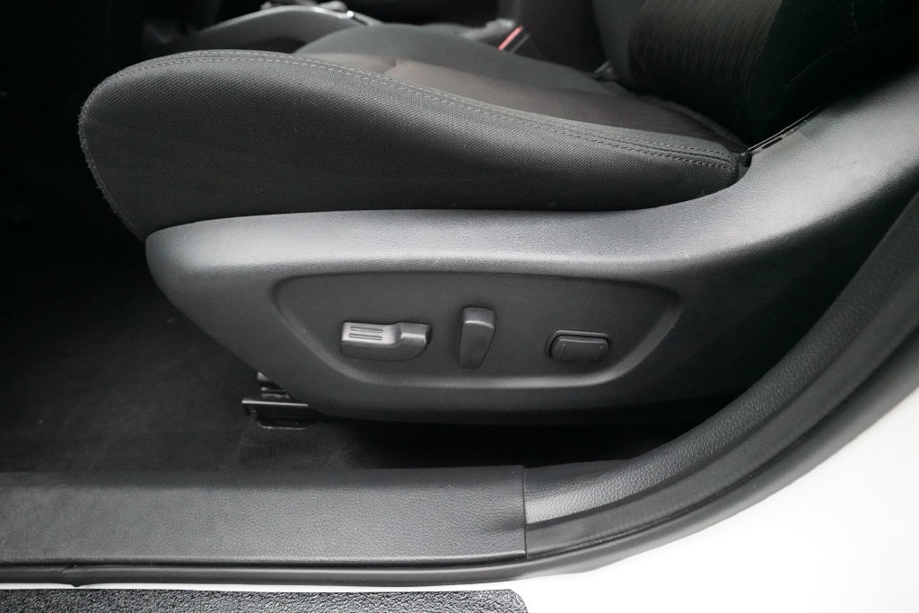 Used 2020 Nissan Rogue SV AWD/4WD image 27