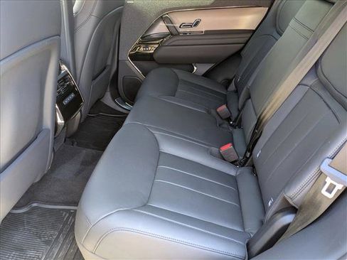 Certified 2025 Land Rover Range Rover Sport SE AWD/4WD image 19