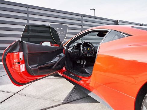 Used 2012 Ferrari 458 Italia Coupe image 32