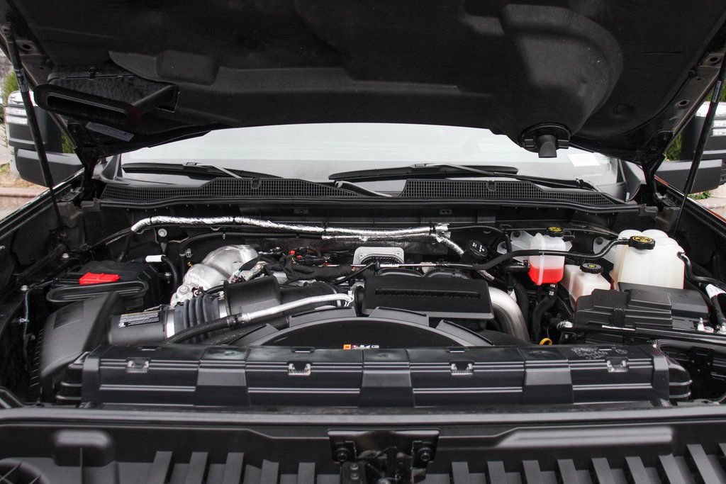 Used 2024 Chevrolet Silverado 2500 High Country AWD/4WD image 13