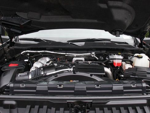 Used 2024 Chevrolet Silverado 2500 High Country w/ Technology Package image 13