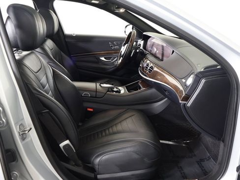 Used 2019 Mercedes-Benz S 560 4MATIC Sedan w/ AMG Line Exterior image 35