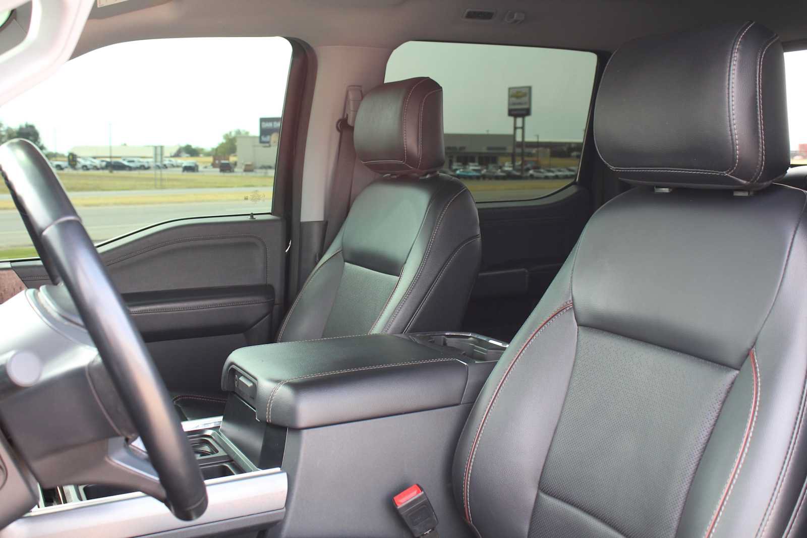Used 2024 Ford F450 Lariat w/ Lariat Ultimate Package AWD/4WD image 31