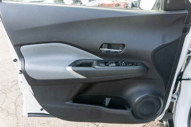 Certified 2023 Nissan Kicks SR w/ SR Premium Package FWD image 20