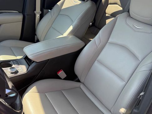 Used 2019 Cadillac XT4 Luxury w/ Cold Weather Package image 33