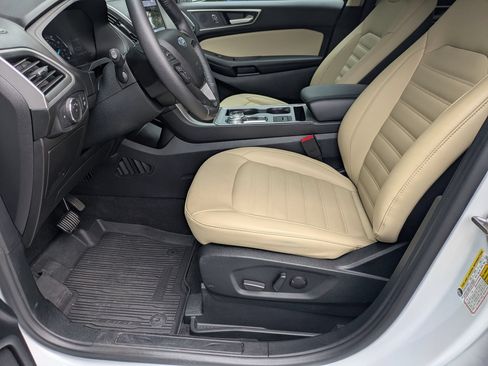 Certified 2022 Ford Edge SEL w/ Convenience Package AWD/4WD image 12