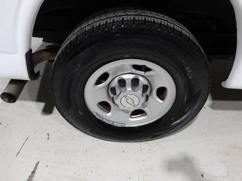 Used 2021 Chevrolet Express 2500 RWD image 31