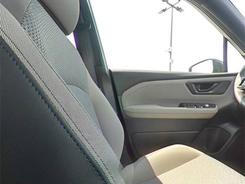 Used 2025 Subaru Forester Premium w/ Convenience Package #2 image 28